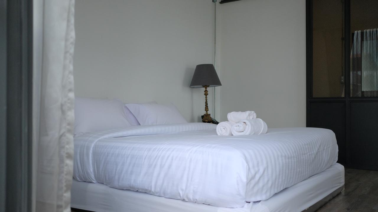 Iron32 Hotel Chiang Mai Exterior photo